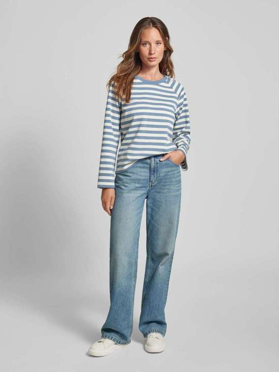 серо-голубой