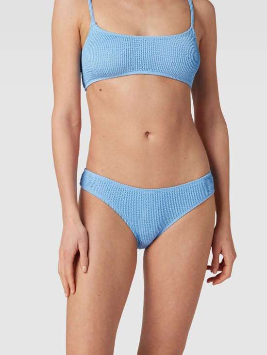 светло-синий