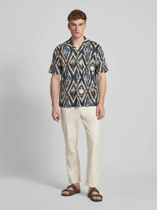 темно-синий