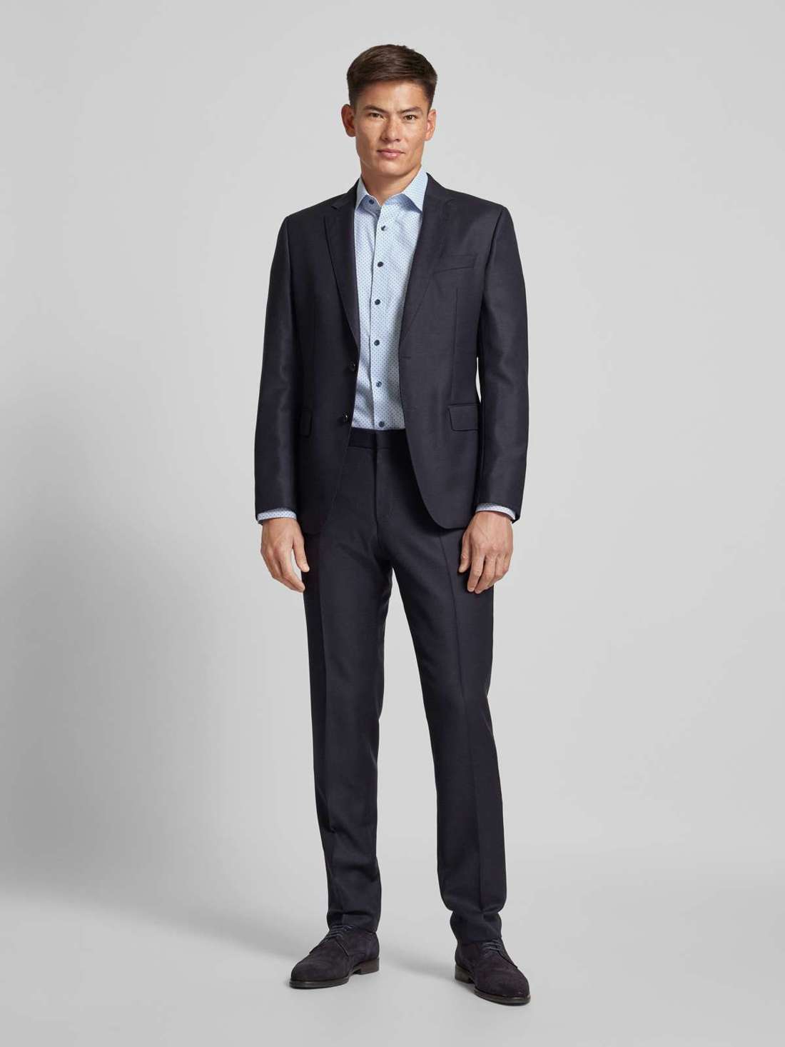 Деловая рубашка современного кроя с воротником «Кент»