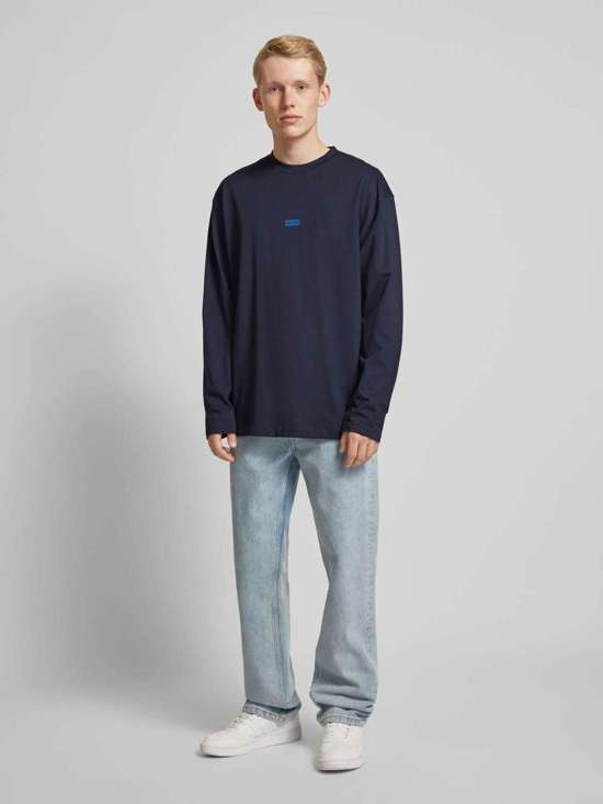 темно-синий