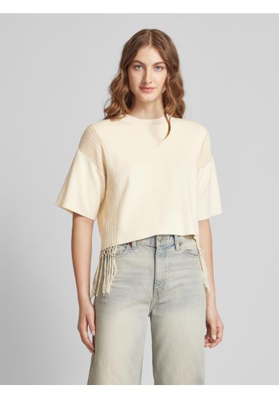 Cropped T-Shirt mit Fransen