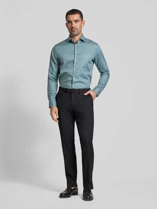 Деловая рубашка классического кроя с воротником New Kent