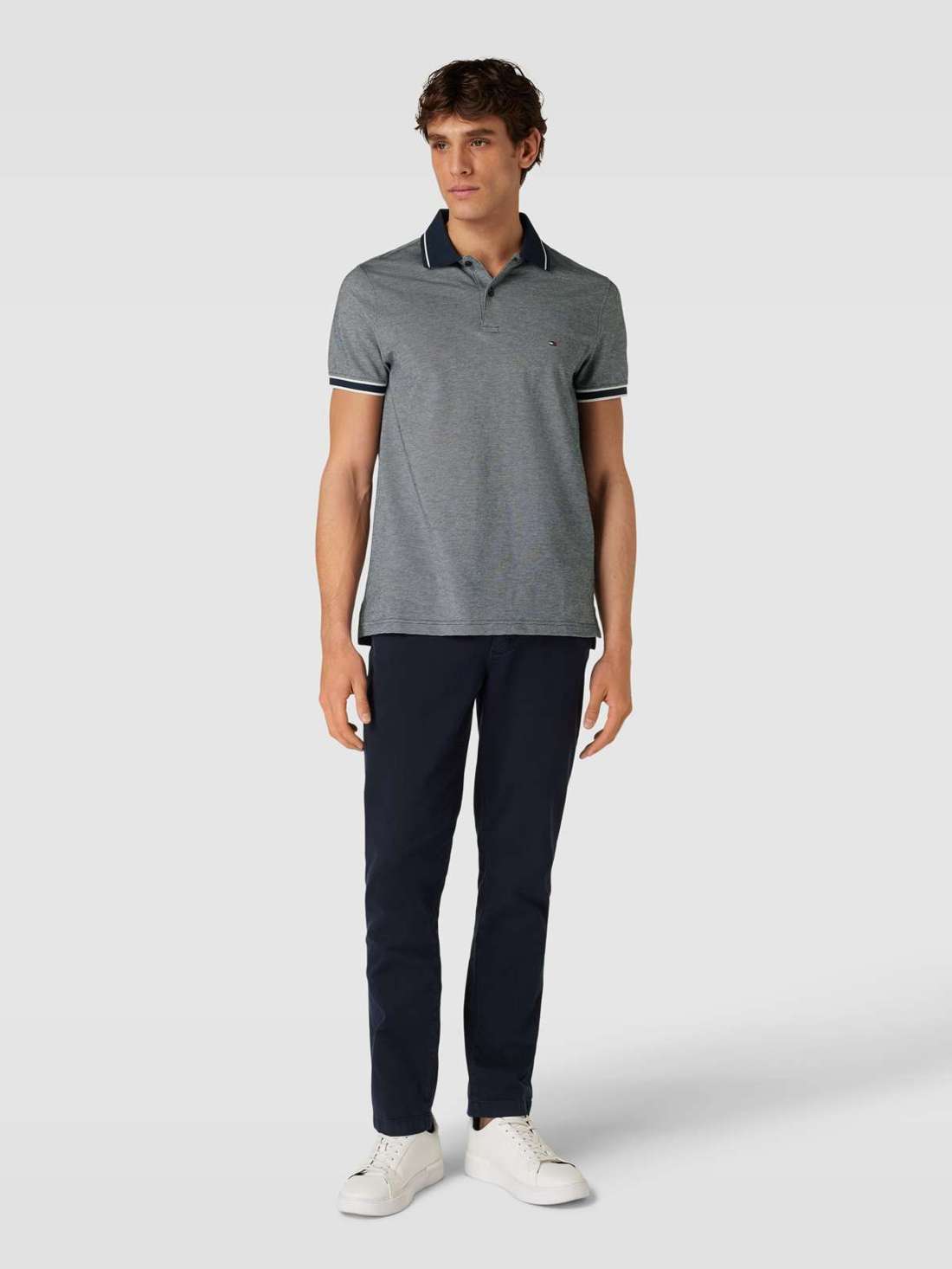 Рубашка-поло с вышитым логотипом