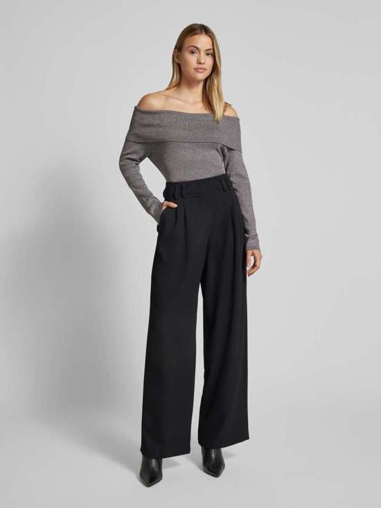 серебристый