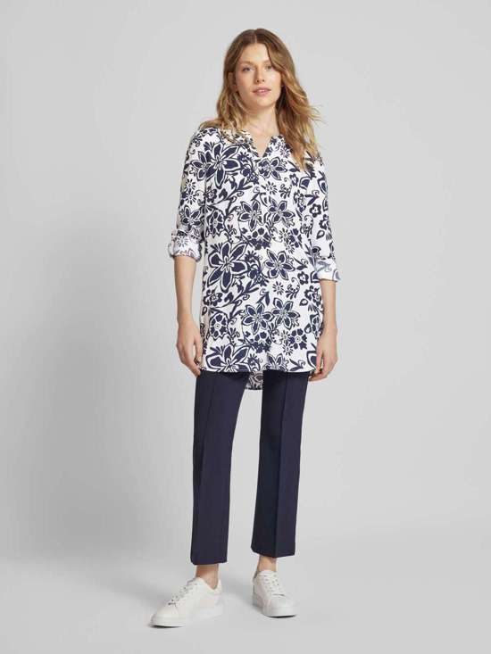 темно-синий