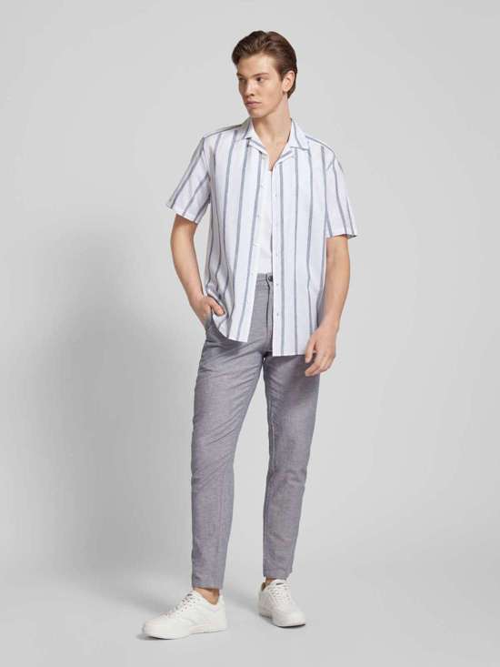 серо-голубой