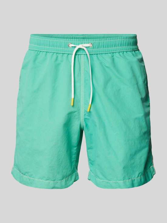 светло-зеленый