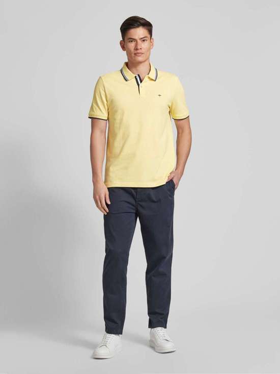 светло-красный