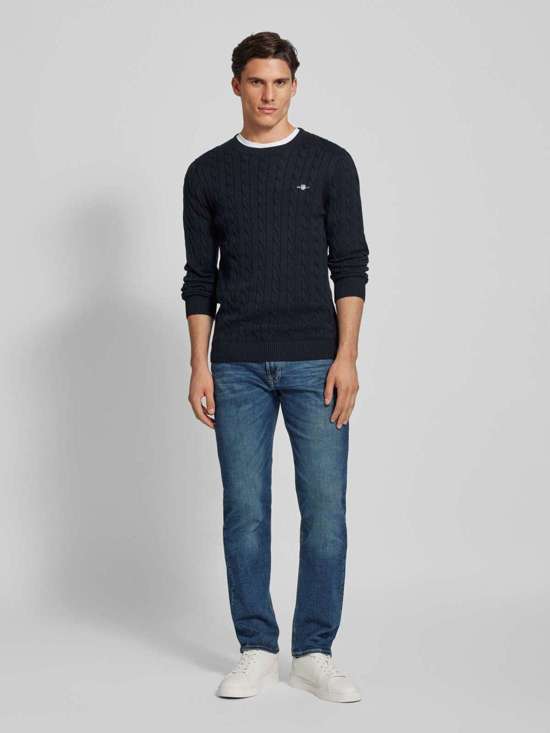 темно-синий