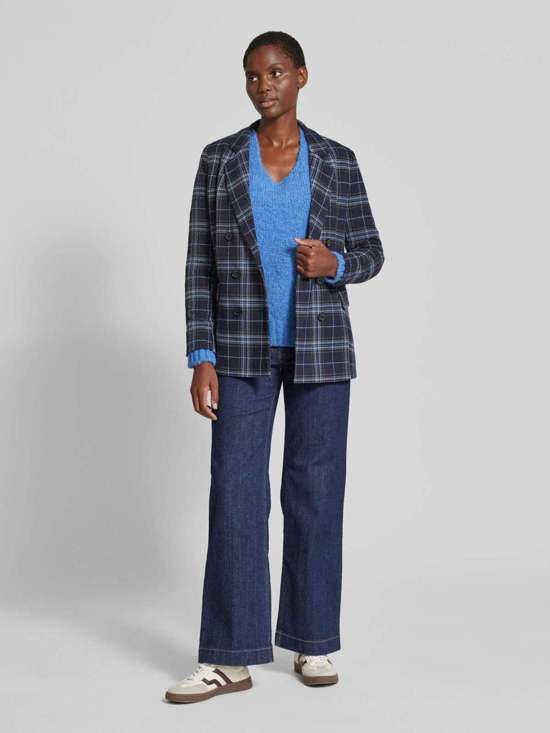 светло-синий