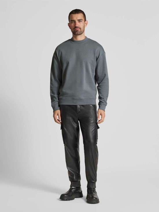 серый стальной