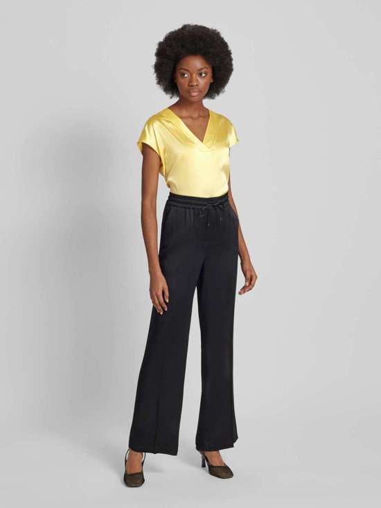 светло-красный