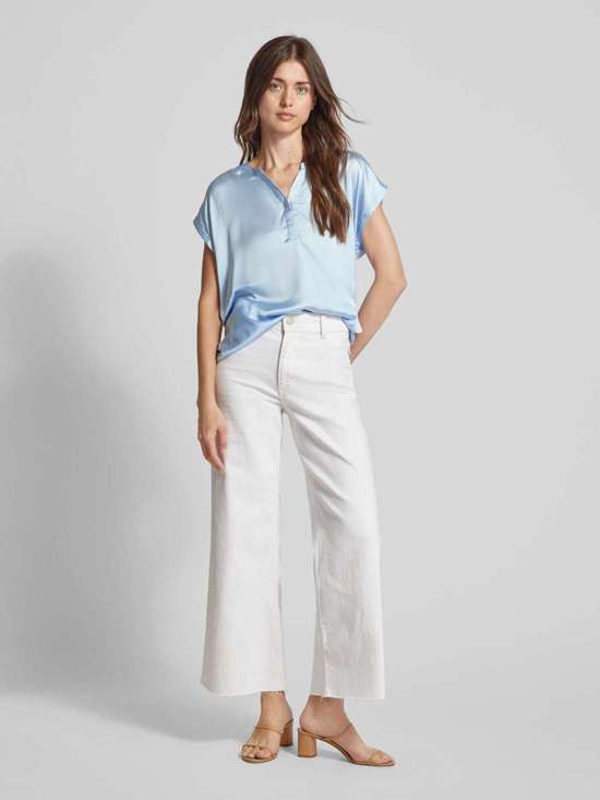 светло-синий