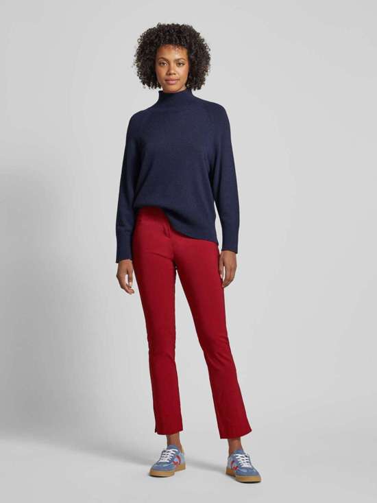 светло-красный