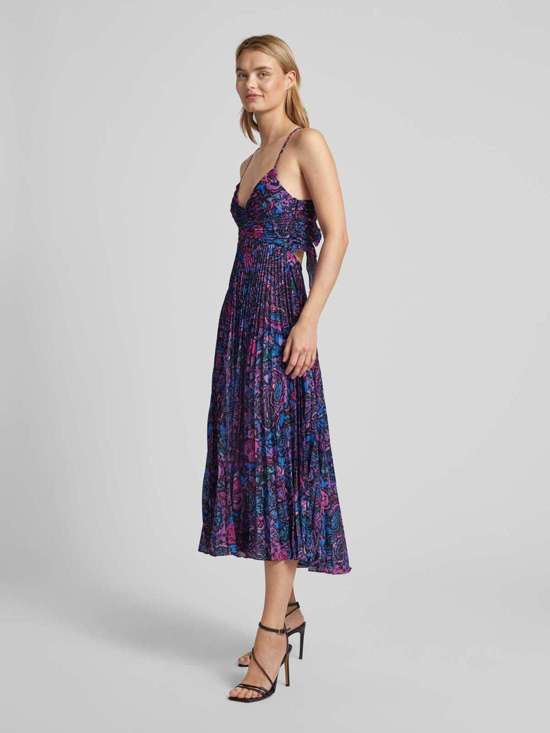 темно-синий