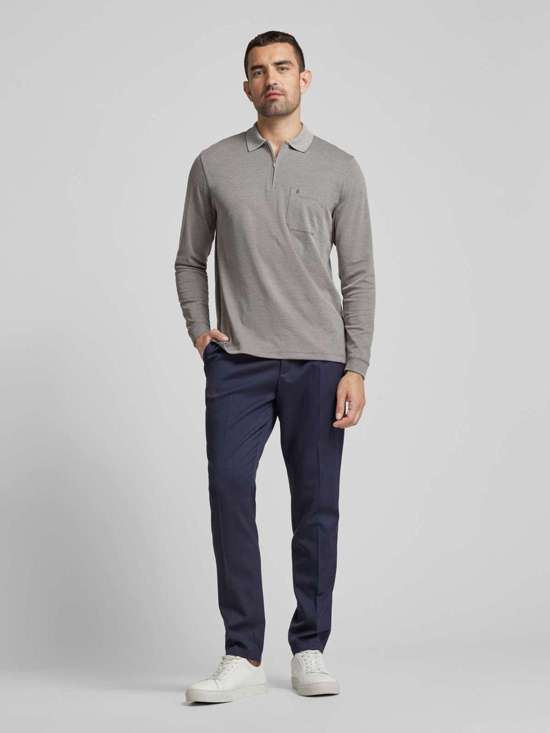 серебристый