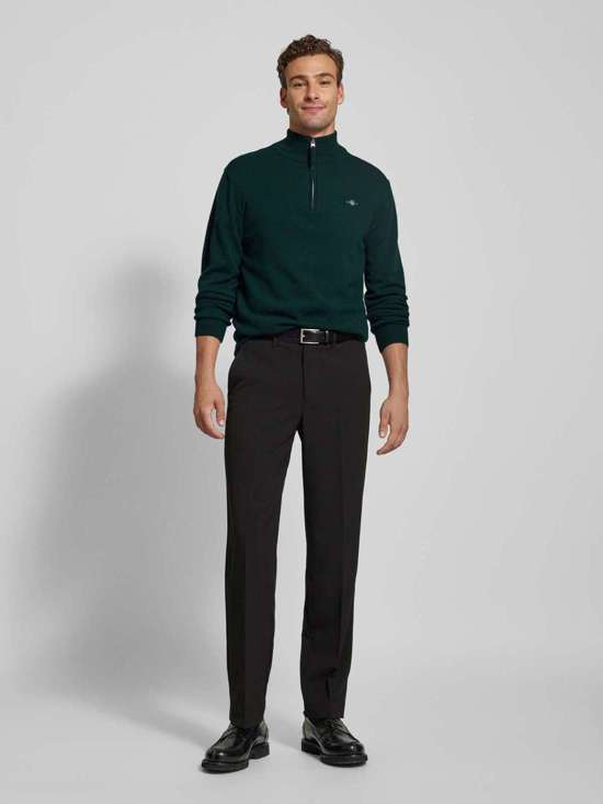 темно-зеленый