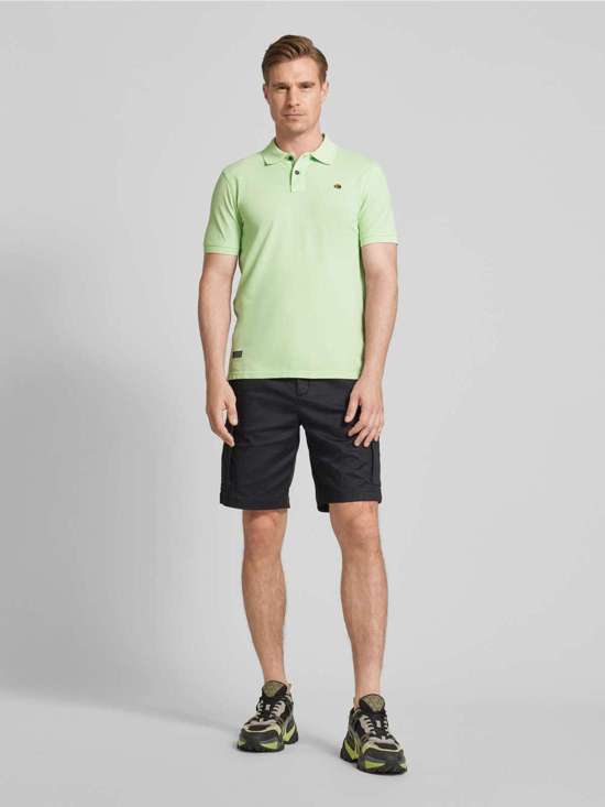 светло-зеленый