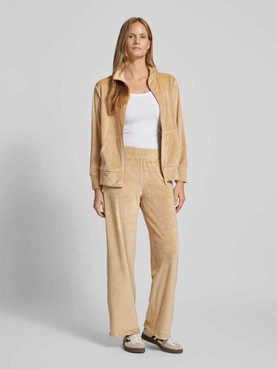 каштановый