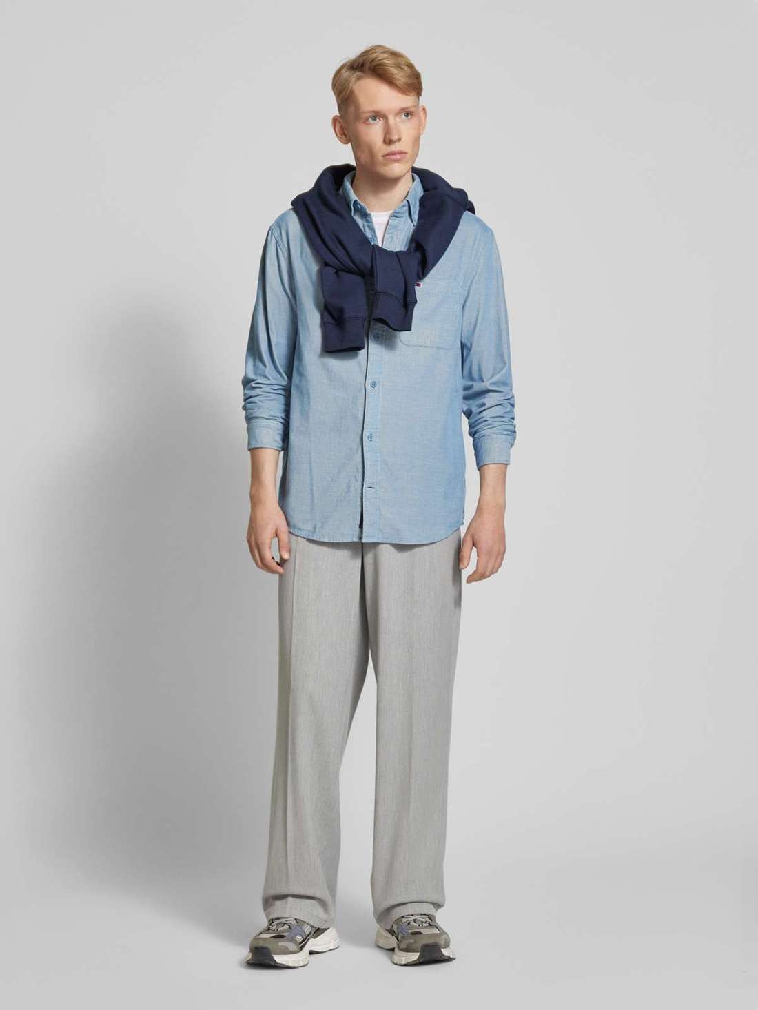 Вельветовая рубашка стандартного кроя с воротником на пуговицах