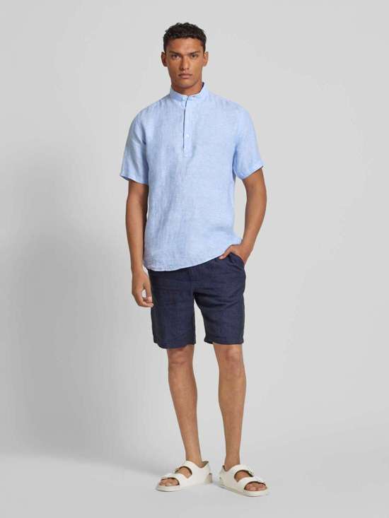 светло-синий