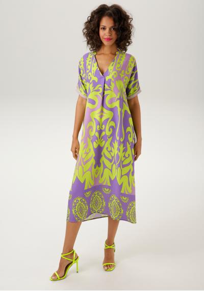 Платье-блузка с графическим принтом и каймой по подолу