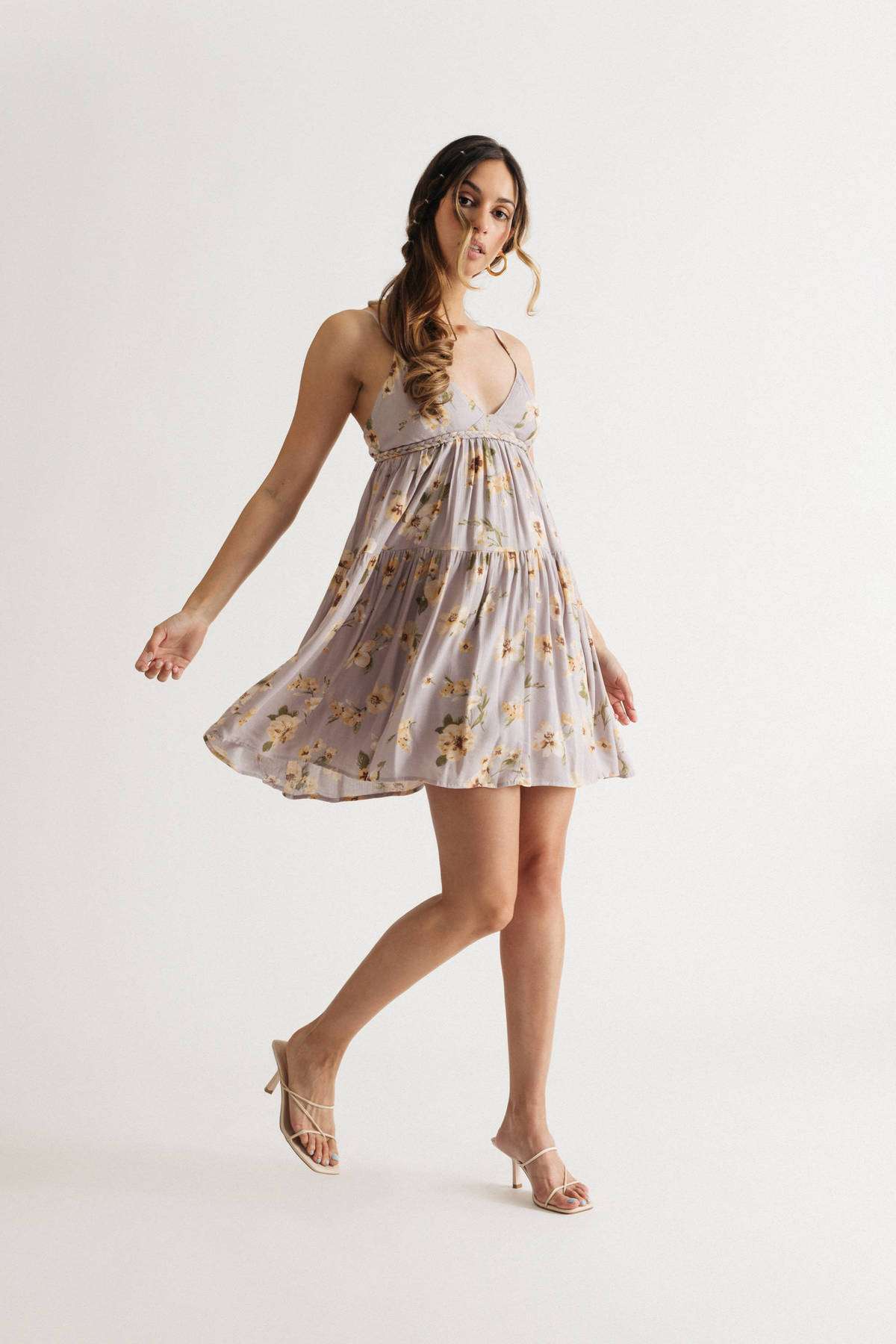 Мини-платье Delanie с цветочным принтом и плиссированной юбкой