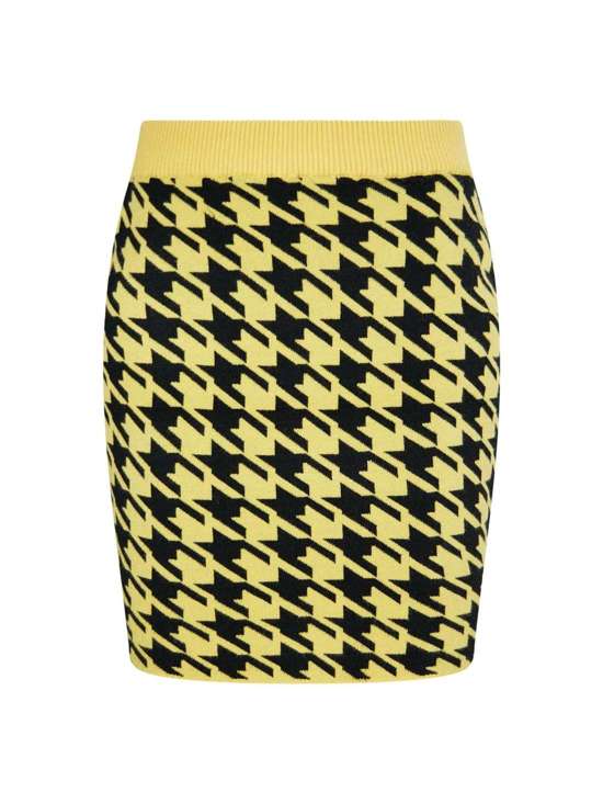 черный в клетку