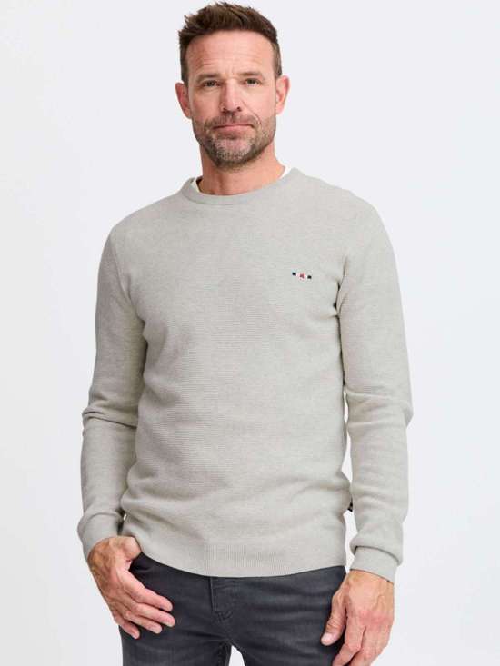 серый узорчатый