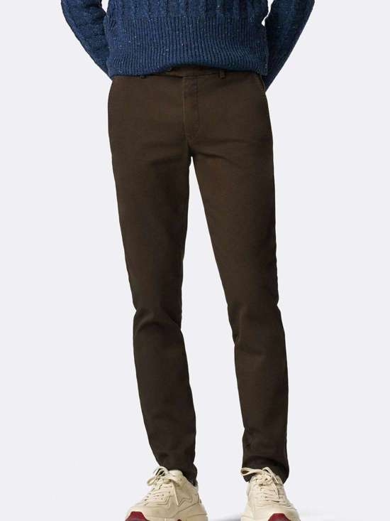 коричневый