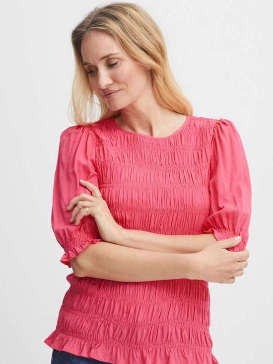 розовый узорчатый