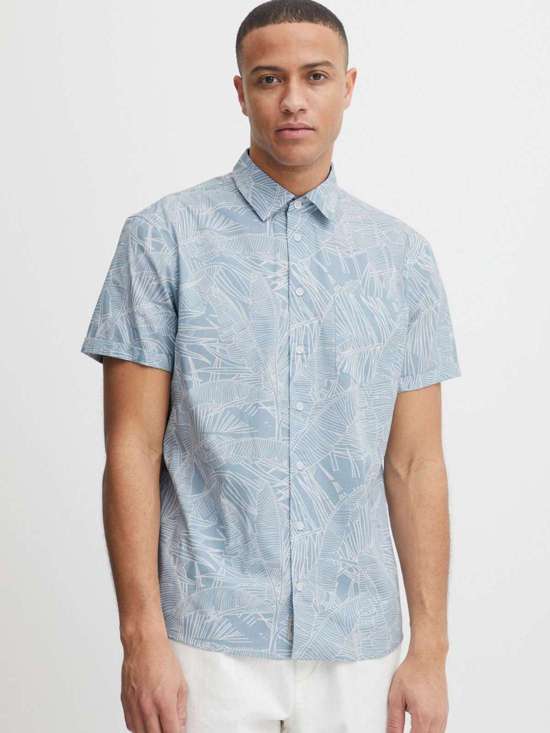 синий узорчатый