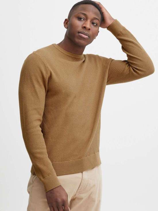 коричневый