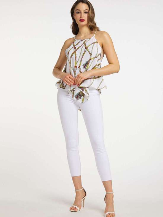 белый узорчатый