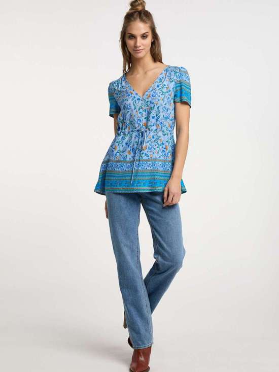 светло-синий