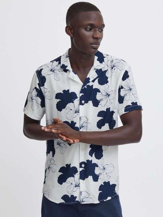 синий узорчатый