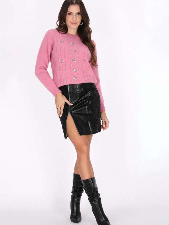 розовый узорчатый