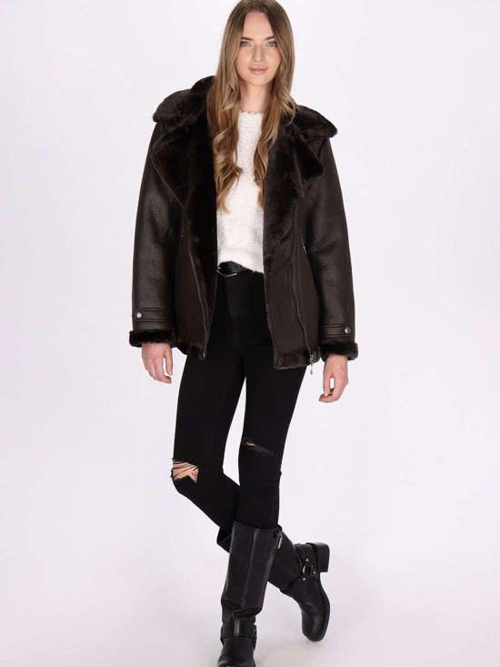 коричневый