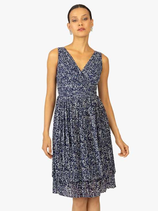 синий узорчатый