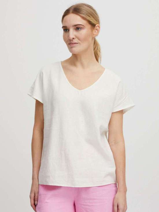 белый узорчатый