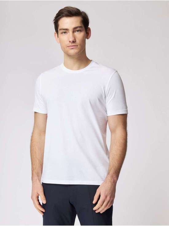 белый узорчатый