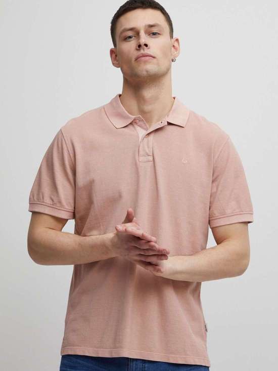 розовый узорчатый