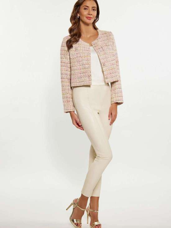 розовый узорчатый