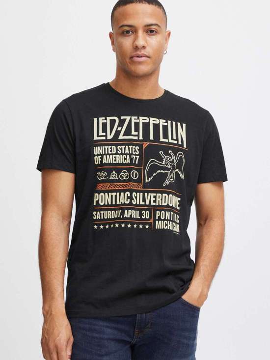 черный с рисунком