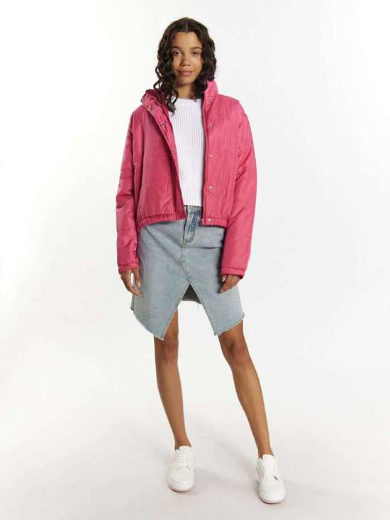 ярко-розовый в полоску