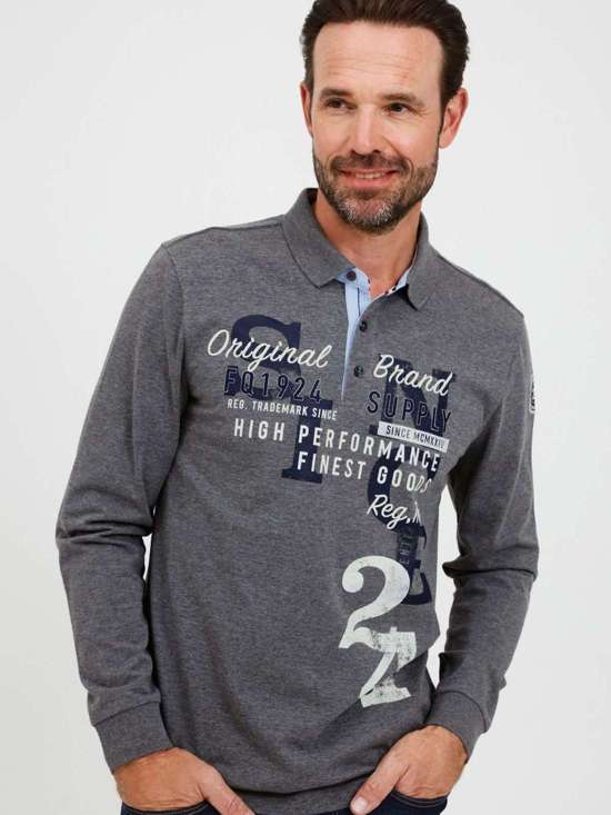 серый пестрый