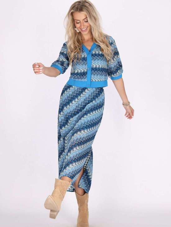 синий полосатый