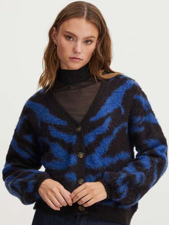 синий узорчатый