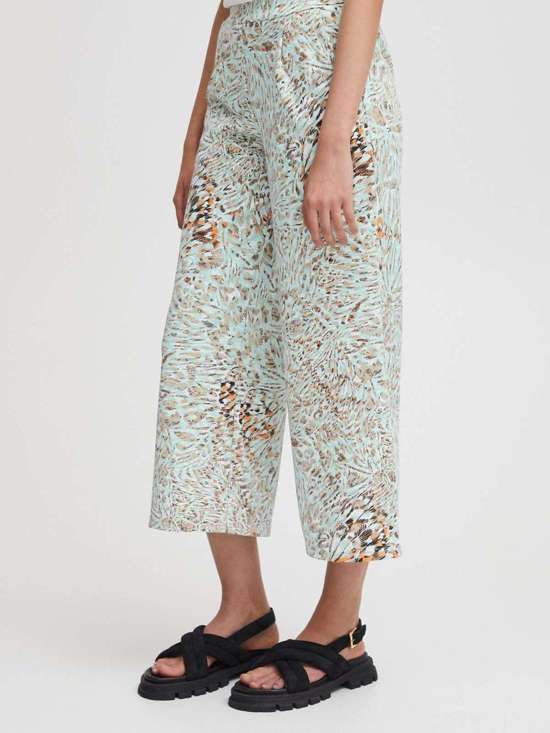 синий узорчатый